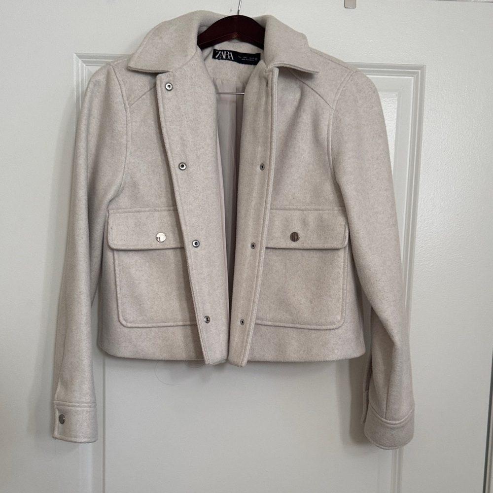 Zara Women's Light Beige Utility Jacket